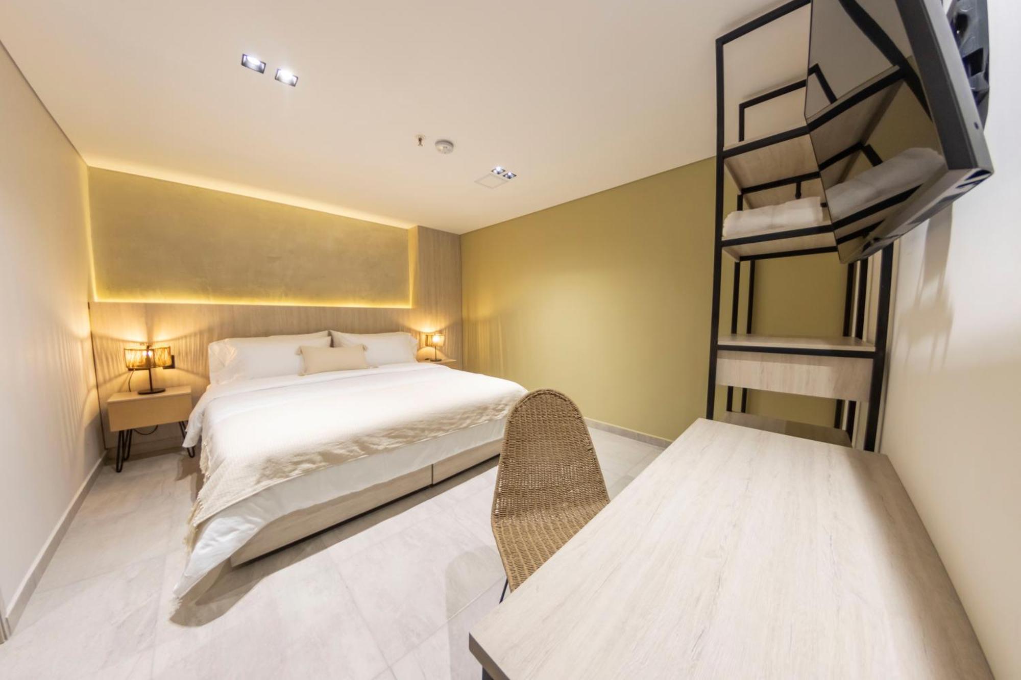 Sonata 44 Hotel Laureles ميديلين المظهر الخارجي الصورة