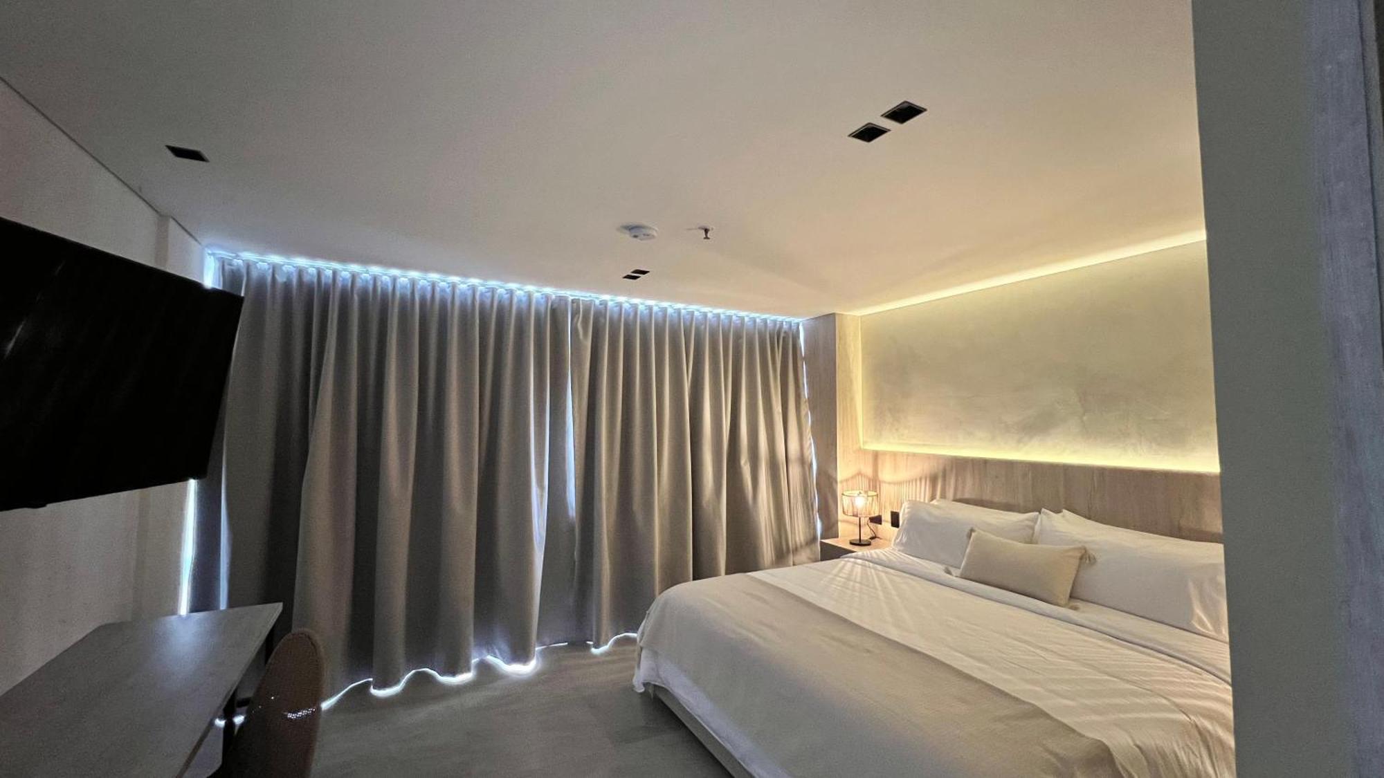 Sonata 44 Hotel Laureles ميديلين المظهر الخارجي الصورة